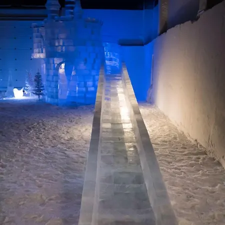 Ξενοδοχείο Snow 3*